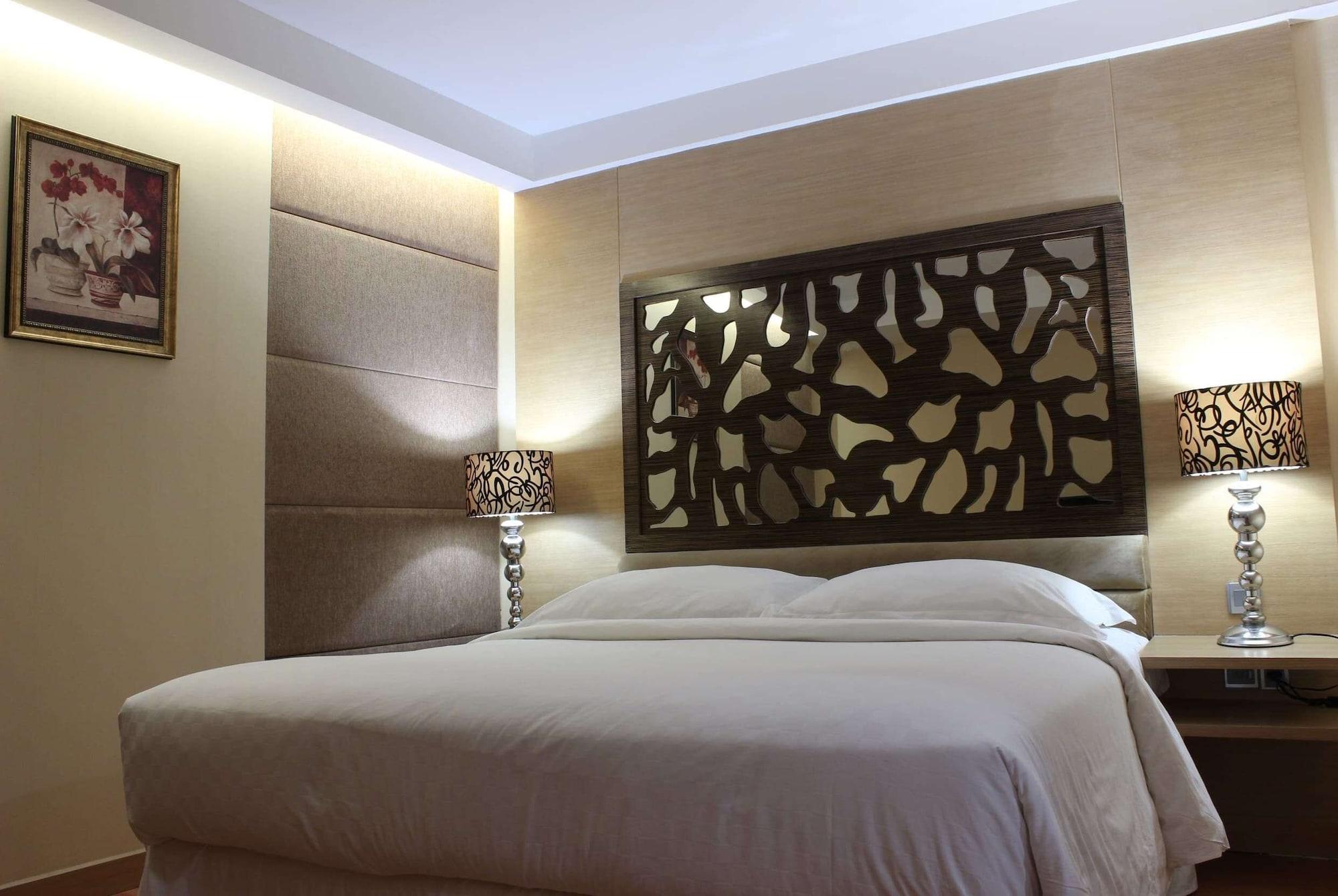 Wyndham Surabaya Hotel Buitenkant foto